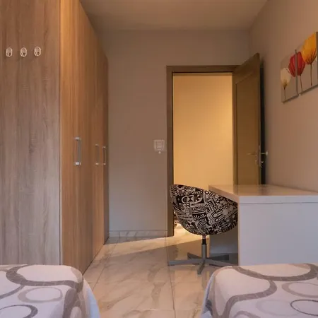 Habitación en casa particular In Modern And Lighter In *